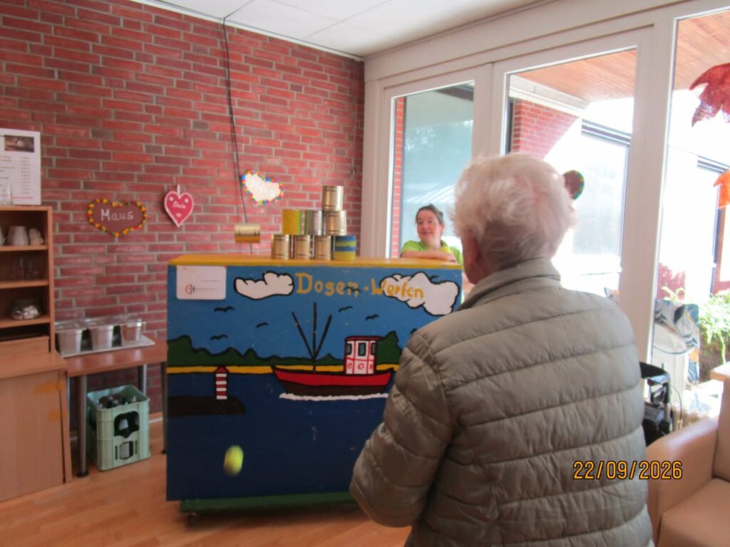 Dosenwerfen beim Fleetparker Markt